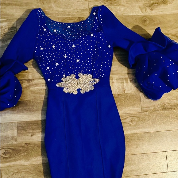 Dress - Picture 4 of 4